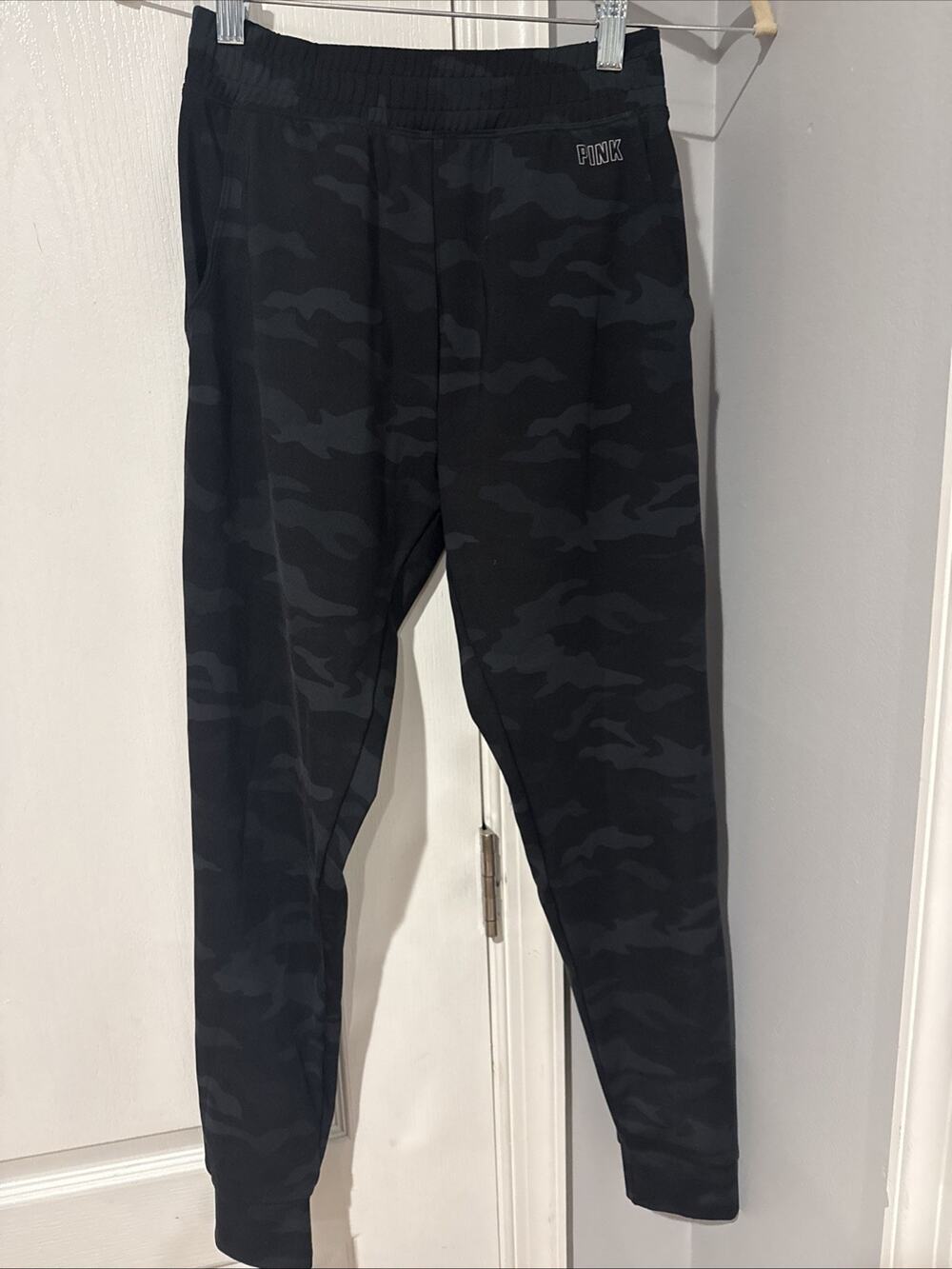 PINK by Victoria's Secret Active Camo Jogger Sweatpants Women's Small Active